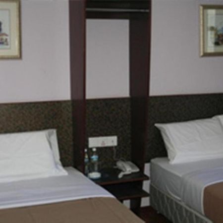 Aristo Hotel @ Putatan Kota Kinabalu Kültér fotó