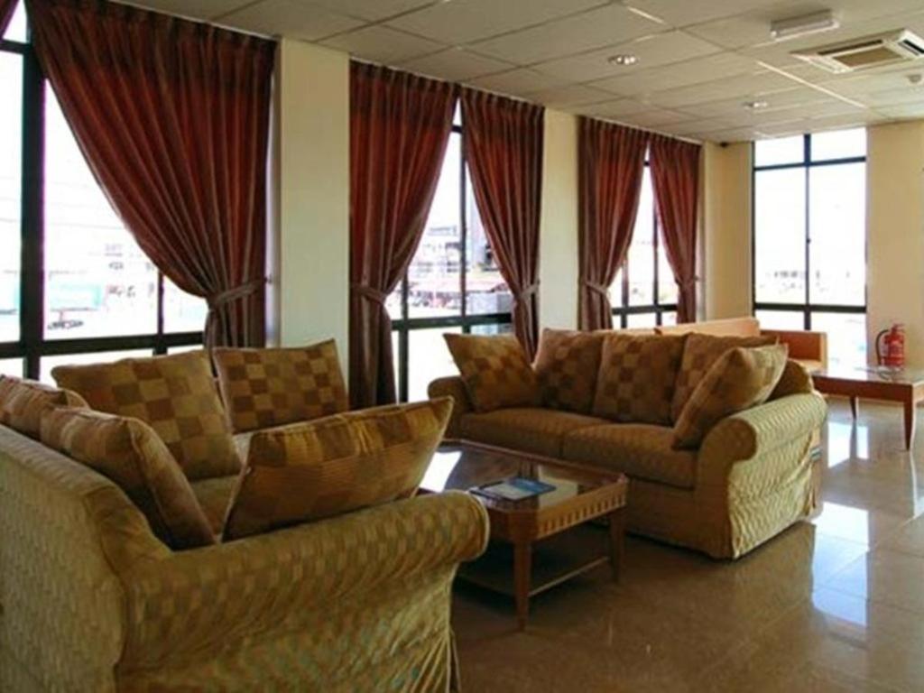 Aristo Hotel @ Putatan Kota Kinabalu Kültér fotó