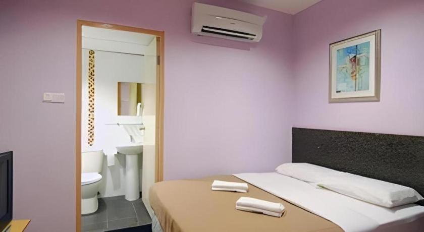 Aristo Hotel @ Putatan Kota Kinabalu Kültér fotó