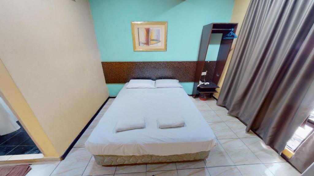 Aristo Hotel @ Putatan Kota Kinabalu Kültér fotó