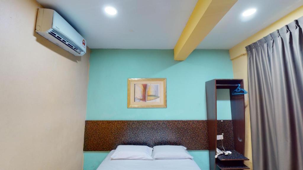 Aristo Hotel @ Putatan Kota Kinabalu Kültér fotó