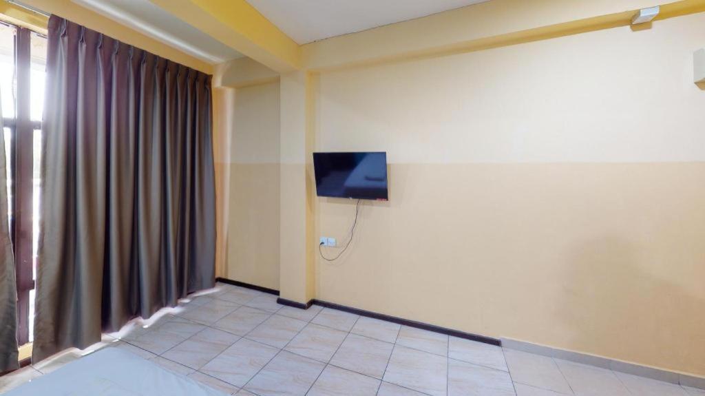 Aristo Hotel @ Putatan Kota Kinabalu Kültér fotó