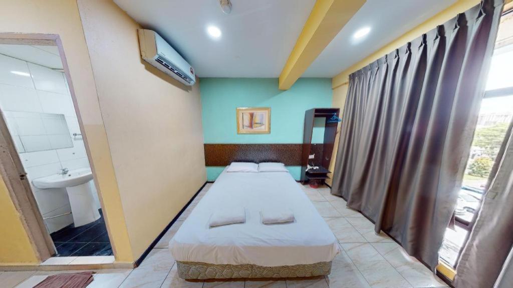 Aristo Hotel @ Putatan Kota Kinabalu Kültér fotó